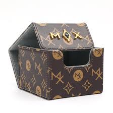 KMC M♦X Luxury 133+ Standard card box Artifact | Gamers Paradise
