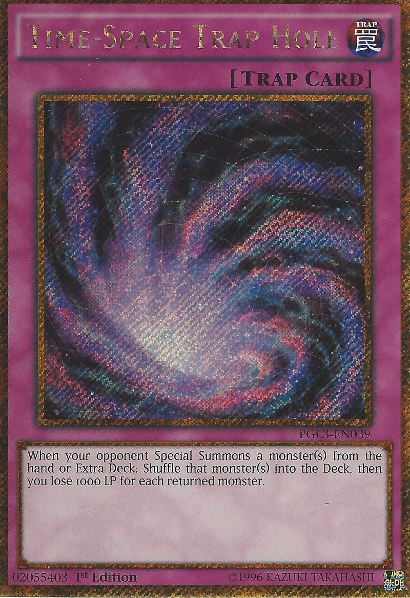 Time-Space Trap Hole [PGL3-EN039] Gold Secret Rare | Gamers Paradise