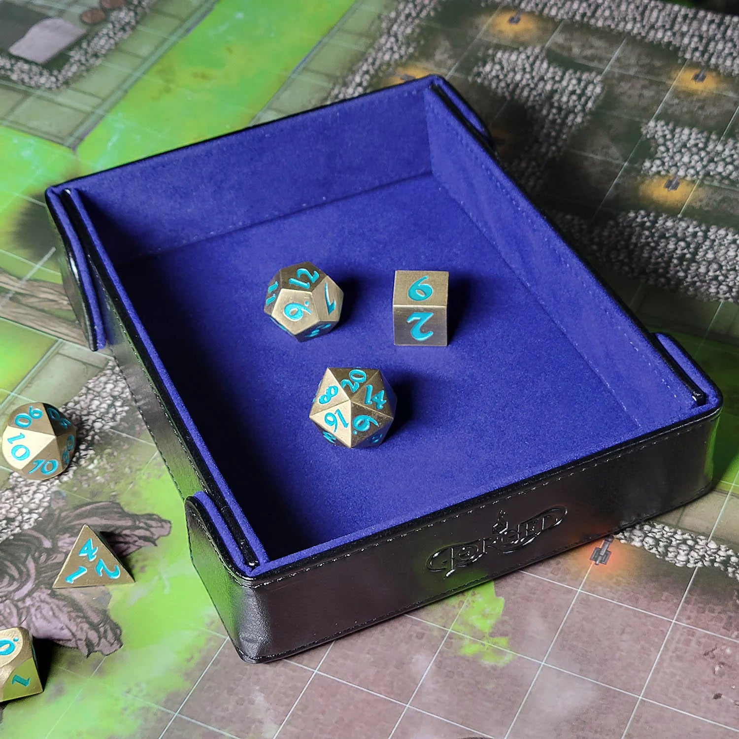 Folding Magnetic Compact Dice Tray | Gamers Paradise